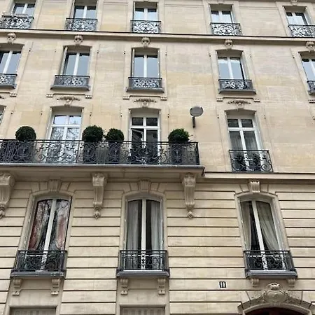 Votre Pied-a-terre En Plein Apartment Paris